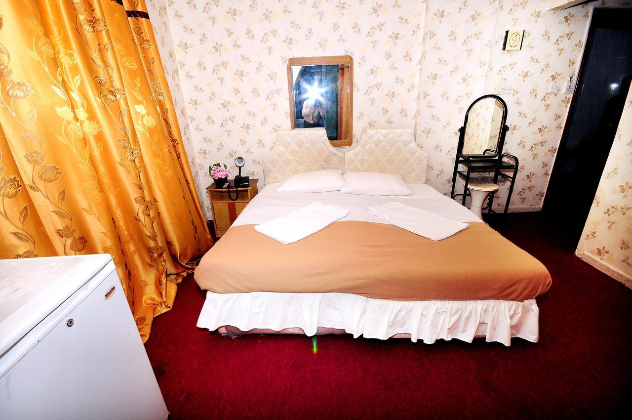 Al Qaid Hotel ดูไบ ภายนอก รูปภาพ